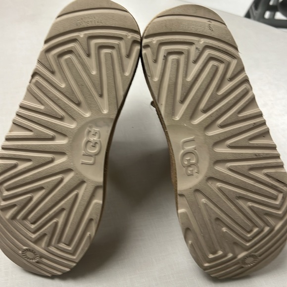 Ugg Sparkle Glitter Gold Boots - Picture 6 of 6